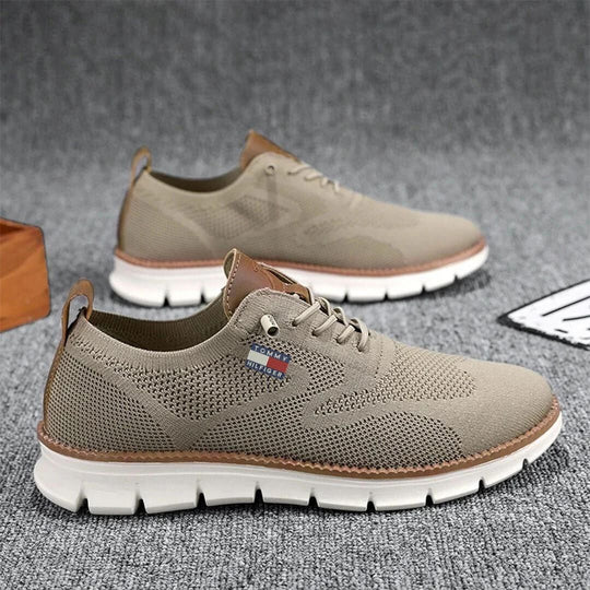 Moderne scarpe ortopediche in rete