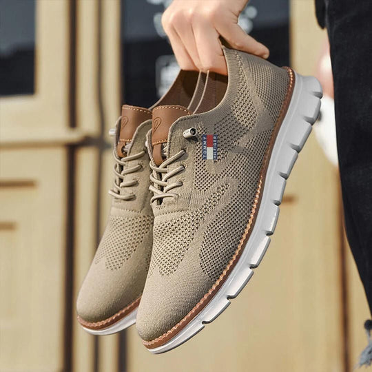 Moderne scarpe ortopediche in rete